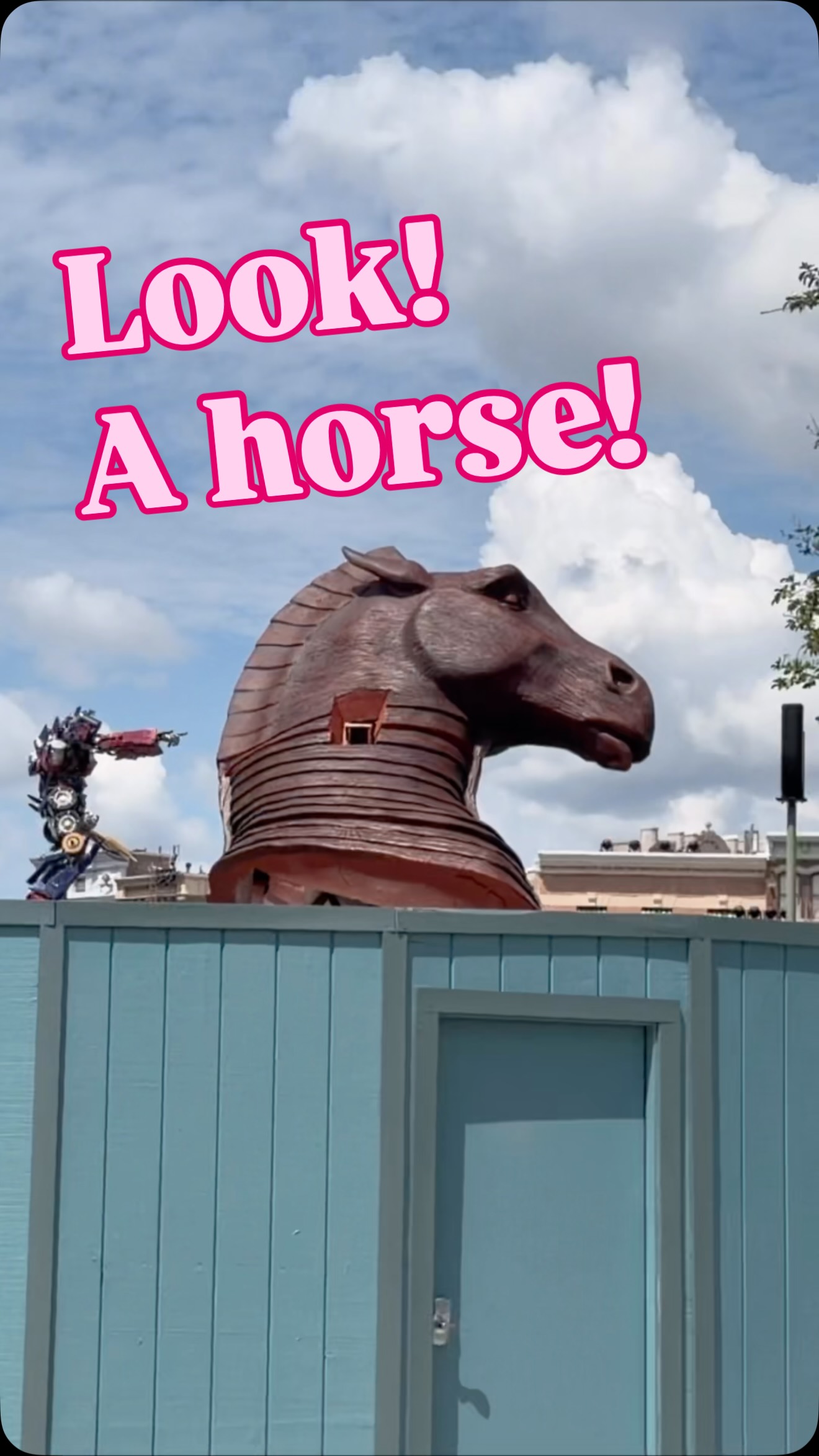 I wanna play horse! Optimus is all of us when we see a horse when driving. 👉🏻🐴 @universalorlando @theodysseymovie #universalorlando #transformers #theodyssey