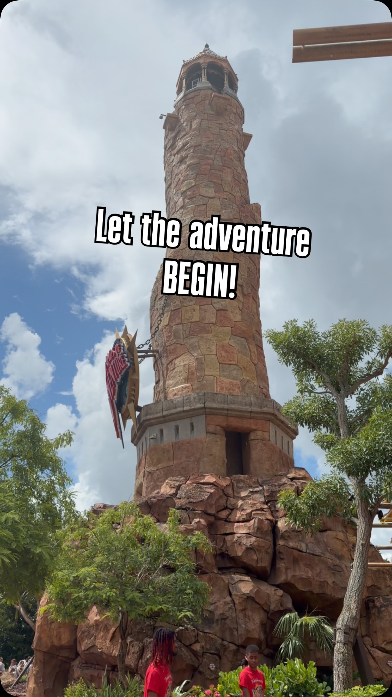Enjoy the soothing sounds of Port of Entry and the smooth sounds of this @universalorlando Team Member’s voice! 🎤
-
@uotmlife #islandsofadventure #universalorlando