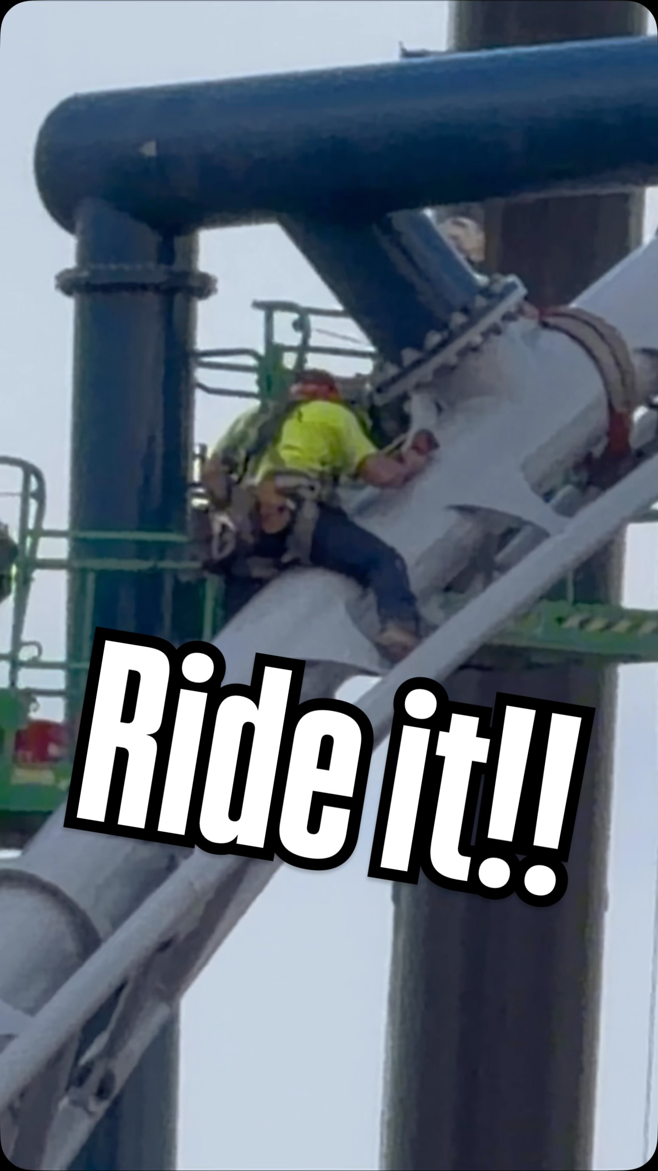 Didn’t know this was a straddle coaster…wait, what? Can’t wait to RIDE the Hollywood Drift at @universalorlando! 🏎️🎢
-
@thefastsaga #rollercoaster #universalorlando #hollywooddrift